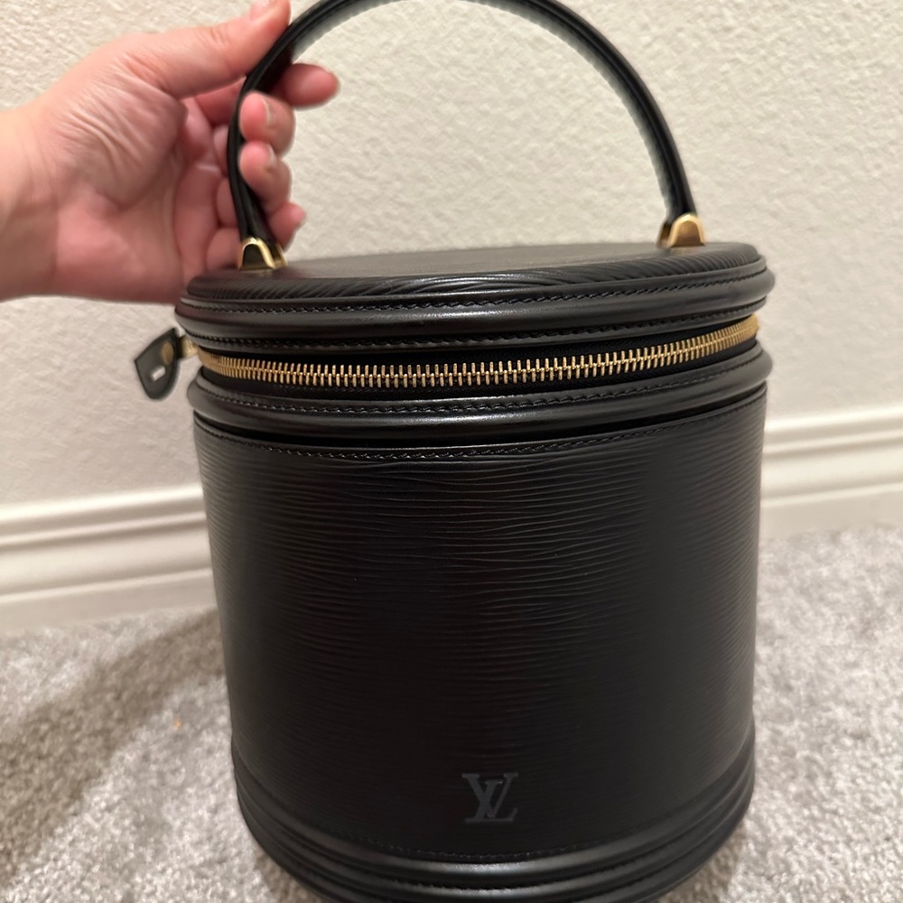 LV Cannes Epi Leather Black